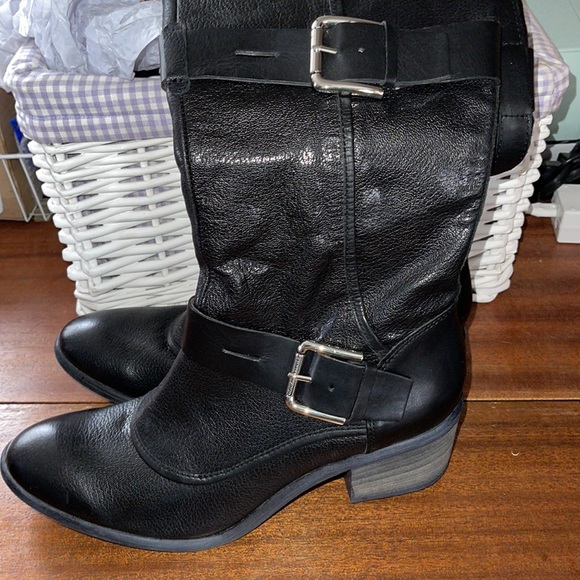 Sexy Donald Pliner black boots size 10 WORN ONCE - Picture 2 of 7